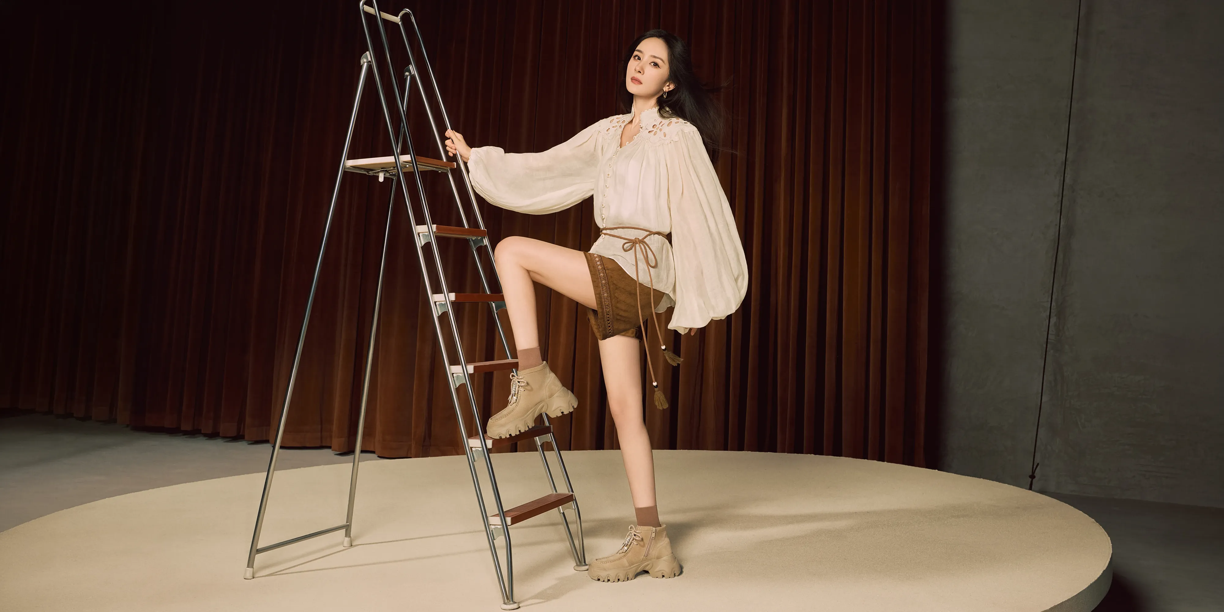 STACCATO FW25 CAMAPIGN WITH ACTRESS YANGMI